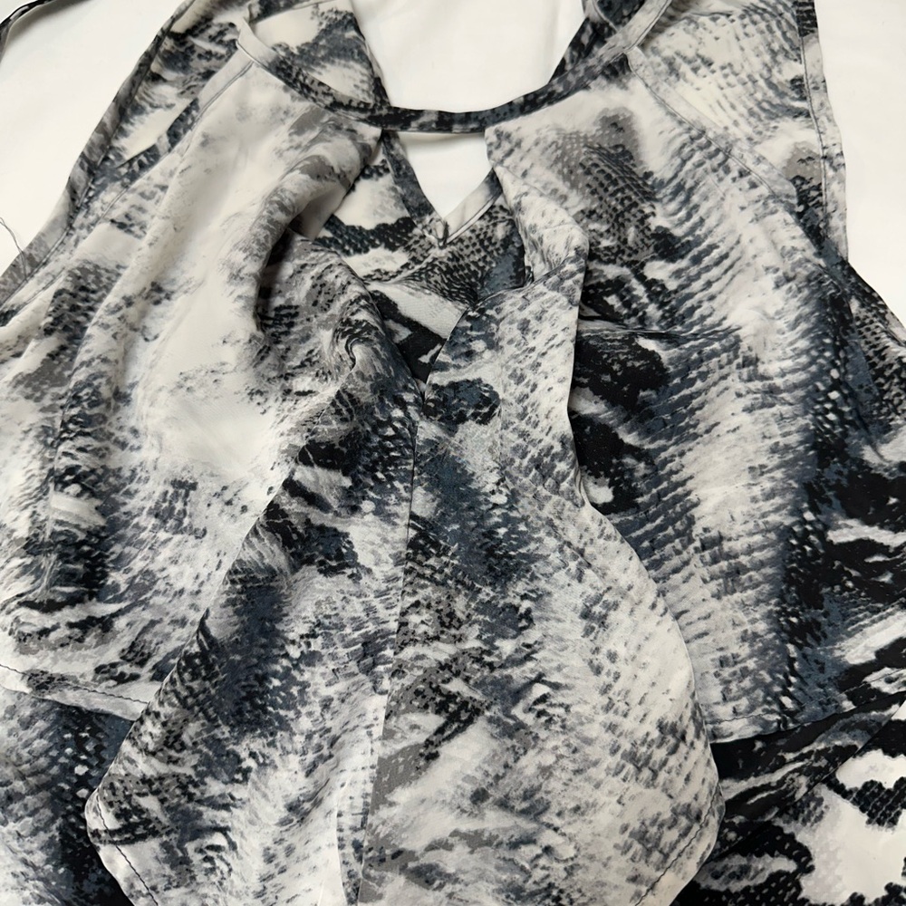Sky Monochrome Ruffled Patterned Halter Top - Picture 3 of 4
